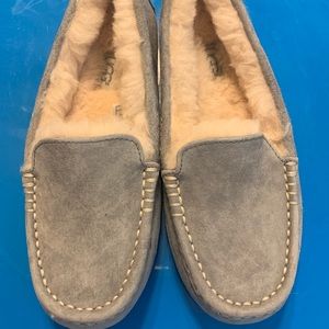 UGG Ansley Sleepers 3312 Brand new